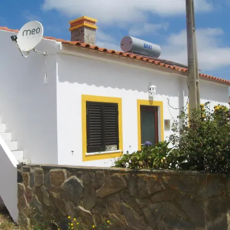 4 Bedrooms House With Furnished Terrace And Wifi At 4 Km Away From The Prázdninový dům *