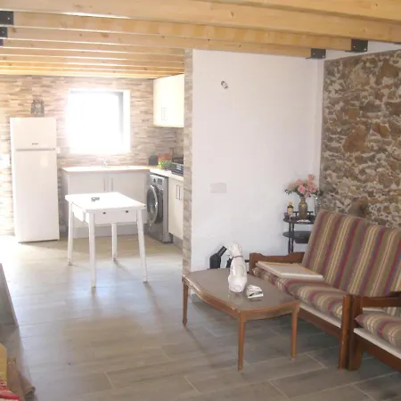 Casa de Férias 4 Bedrooms House With Furnished Terrace And Wifi At 4 Km Away From The Aljezur